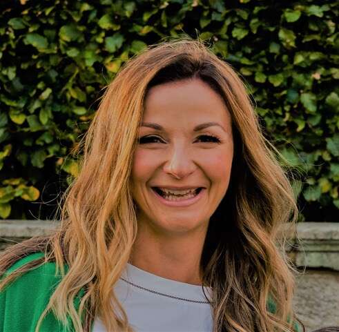 211119_headshot_crop__2_